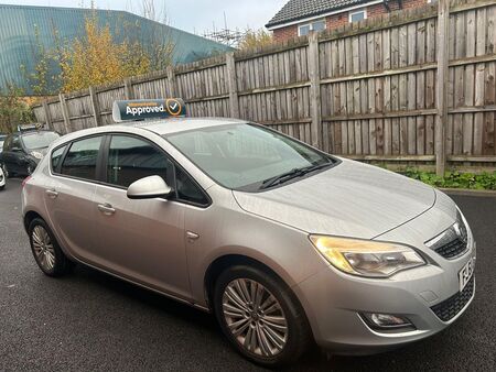 VAUXHALL ASTRA 1.6 16v Excite Euro 5 5dr