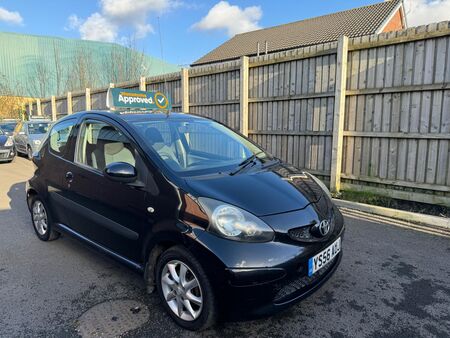 TOYOTA AYGO 1.0 VVT-i Black Euro 4 3dr