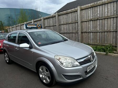 VAUXHALL ASTRA 1.6i 16v Club 5dr